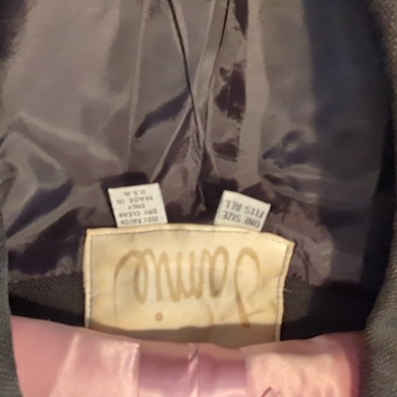 Jamie Black jacket with unique design - Picture 2 of 4